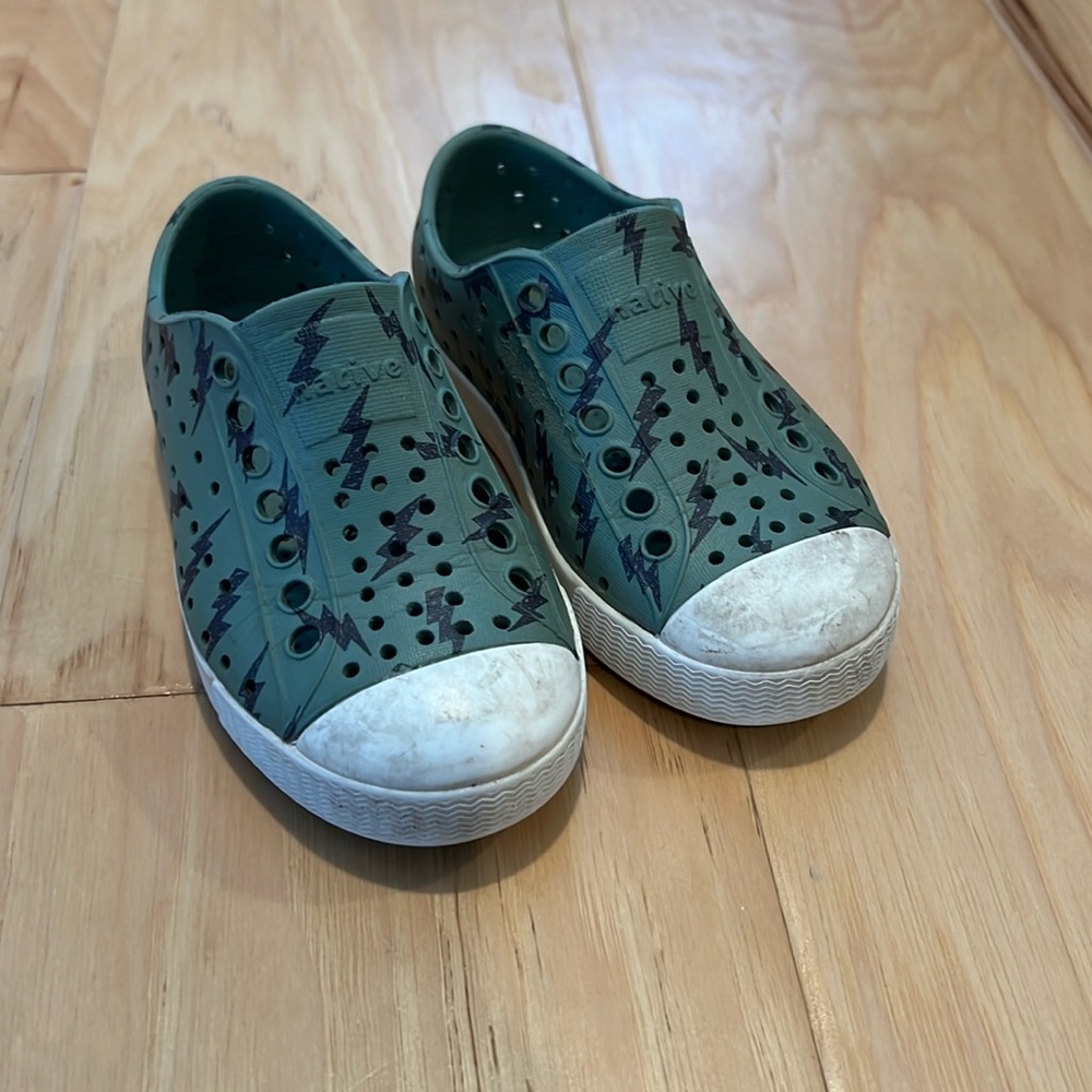 Native toddler size 8